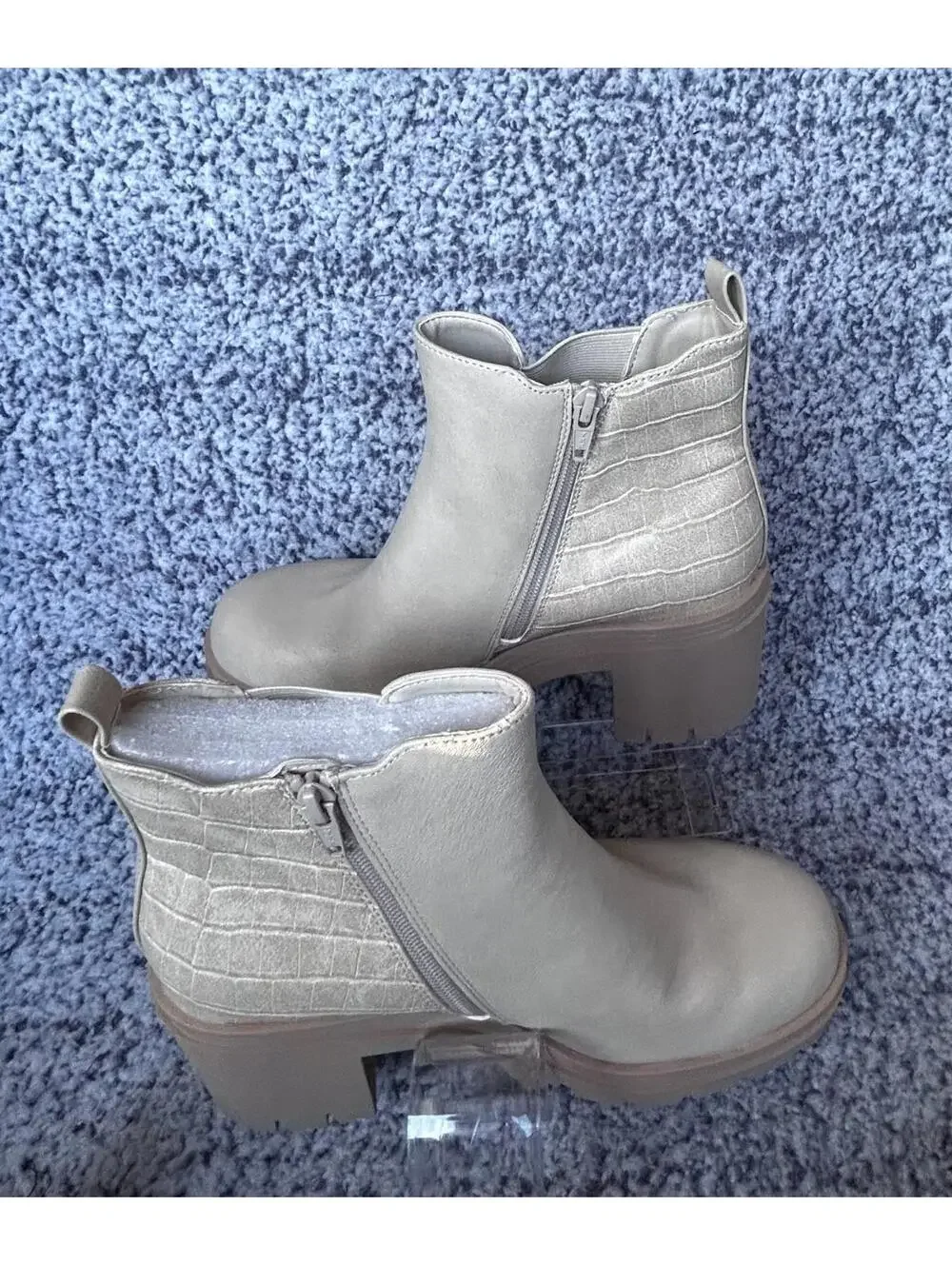 Sun + Stone Veronikaa Pull-On Lug Chelsea Booties-Color: ECRU CROC - Size 8.5